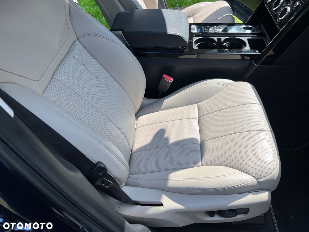Land Rover Discovery 3.0 V6 Supercharged SE - 19