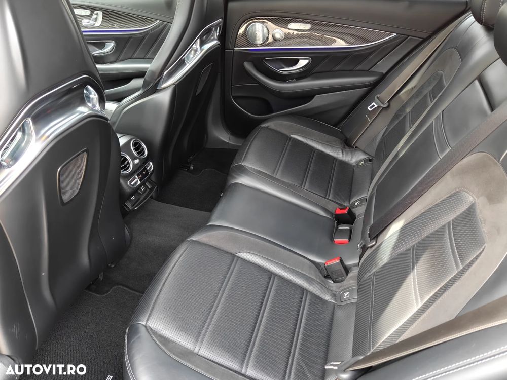 Mercedes-Benz E AMG 63 4Matic AMG Speedshift 9G-MCT - 17