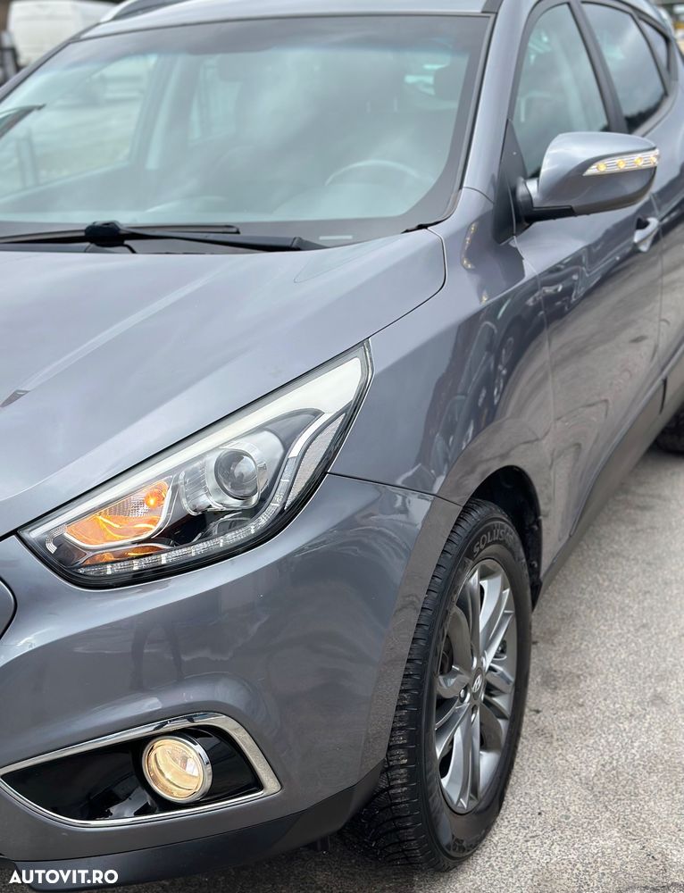 Hyundai ix35 2.0 CRDI 4WD Fifa World Cup Gold Edition - 26