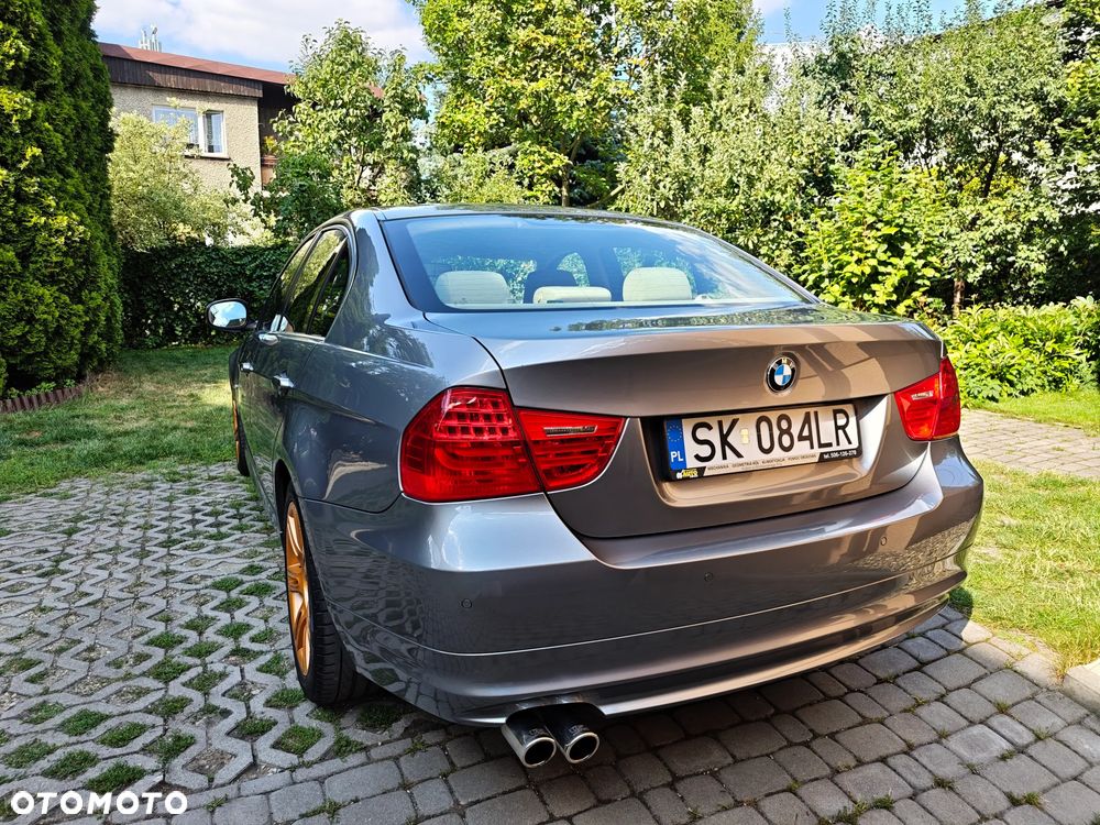 BMW Seria 3 325i - 2