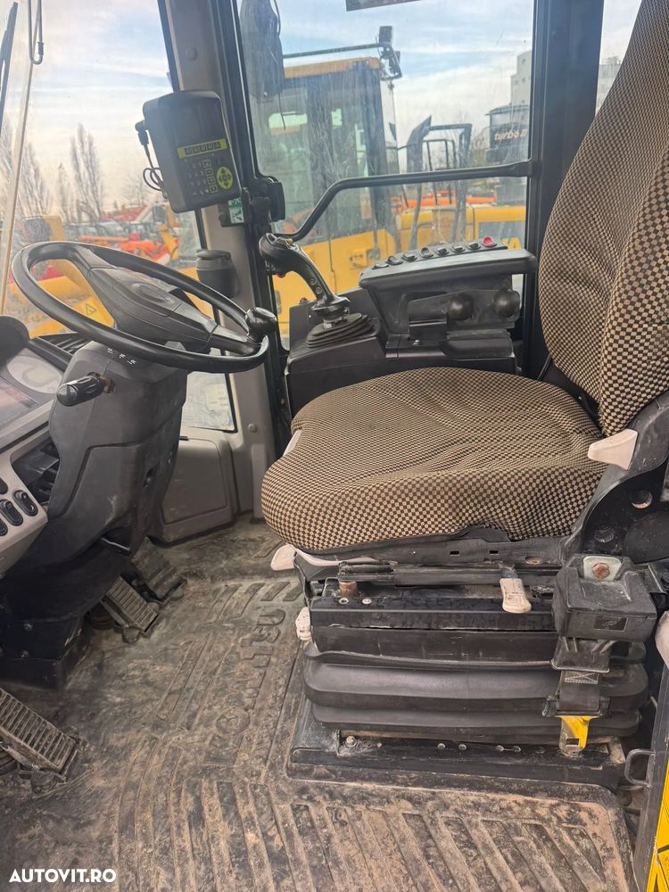 Komatsu WA 470 Încărcător frontal - 5