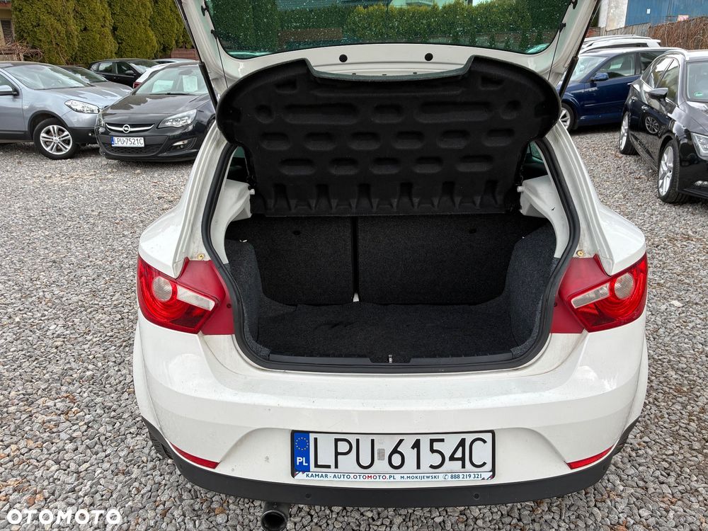 Seat Ibiza SC 1.6 16V Stylance - 10