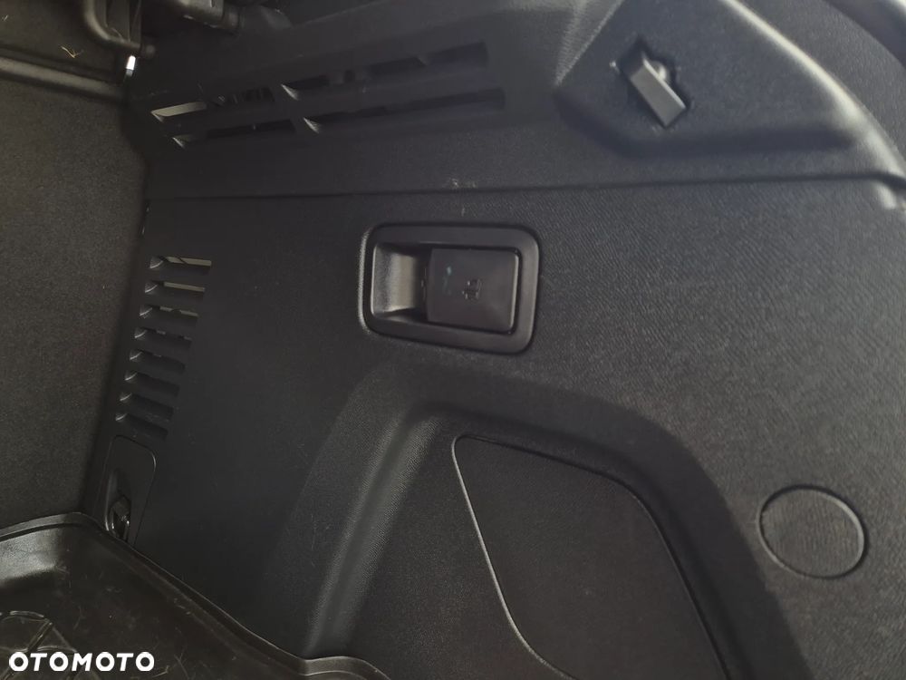 Peugeot 3008 1.6 PureTech Hybrid PHEV Allure Pack S&S EAT8 - 26