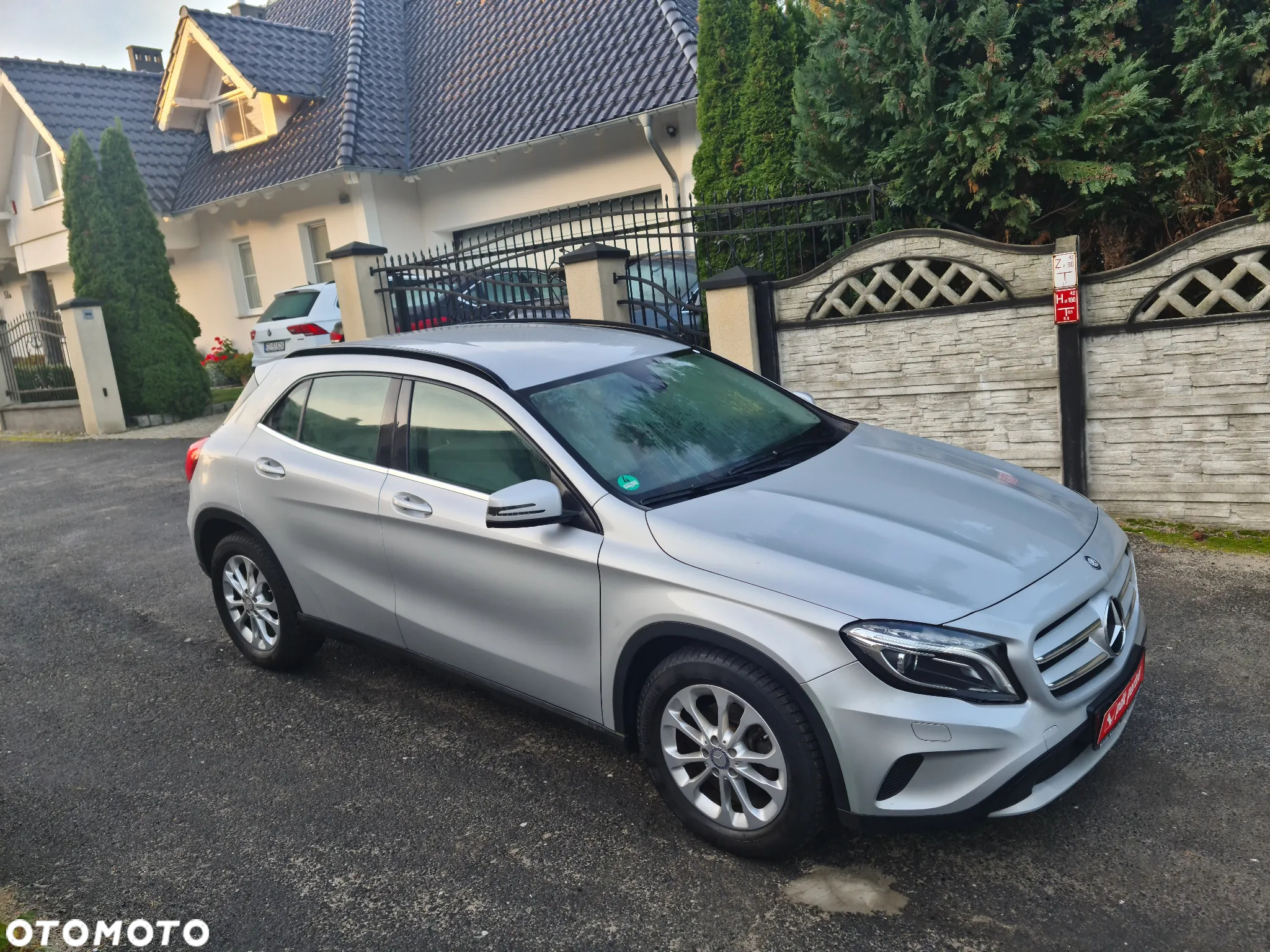 Mercedes-Benz GLA - 22