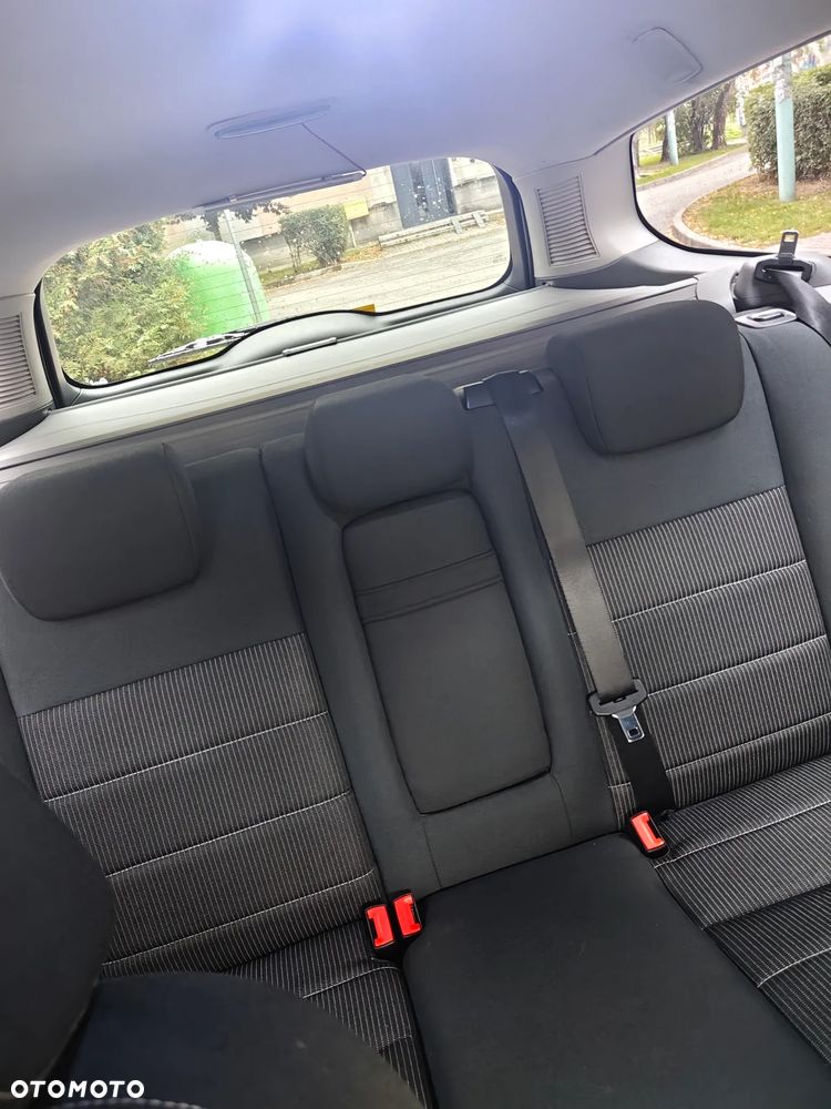Ford Focus 2.0 16V Trend - 20