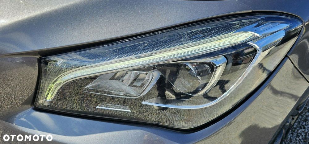 Mercedes-Benz CLA - 24