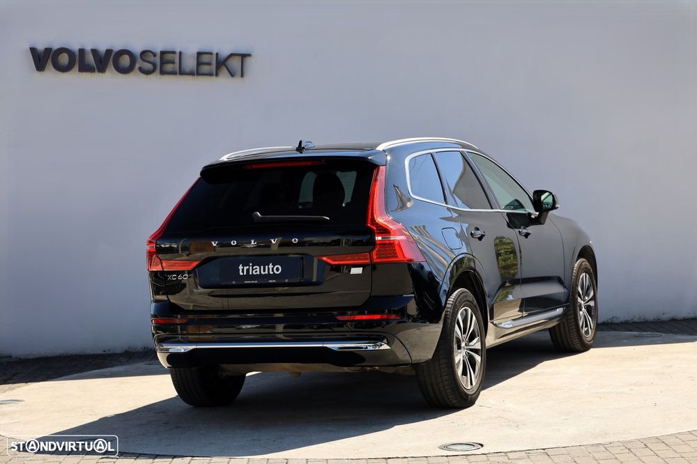 Volvo XC 60 2.0 T6 PHEV Essential AWD - 3