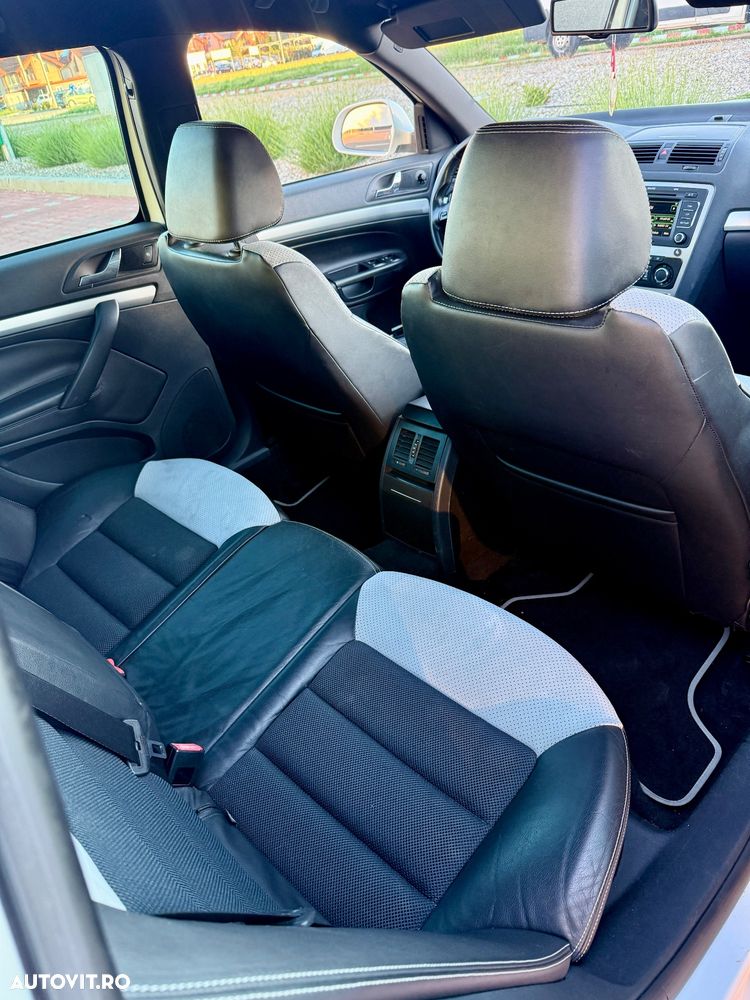 Skoda Octavia 2.0 TDI CR DPF DSG RS - 14