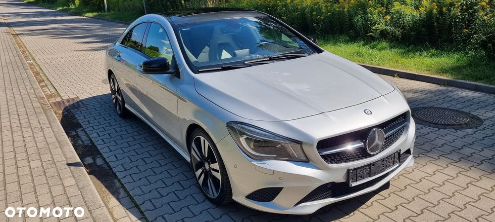 Mercedes-Benz CLA 200 7G-DCT Urban - 6