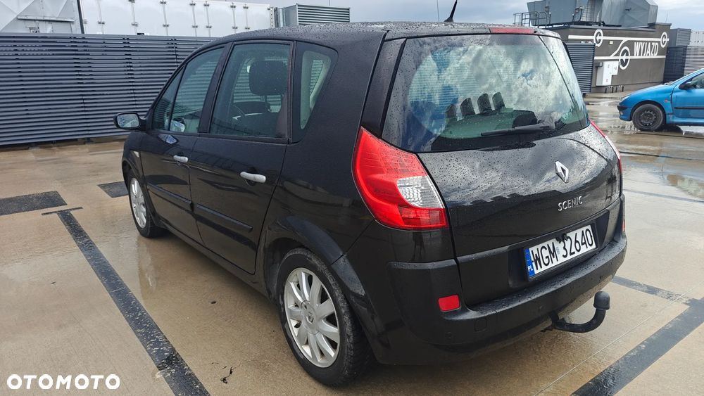 Renault Scenic 2.0 16V Privilege - 11
