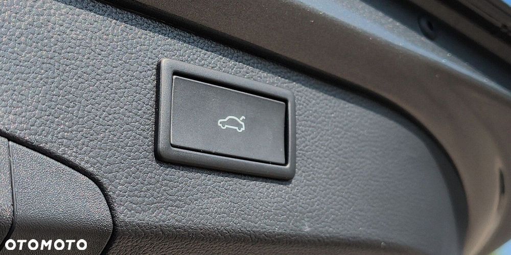 Volkswagen Passat - 30
