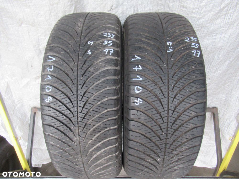 2x Goodyear Vector 4Seasons Gen2 235/55/17 nr.17108 - 1