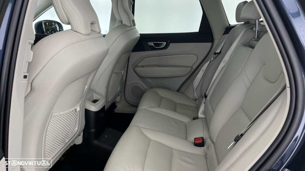 Volvo XC 60 2.0 T6 PHEV Plus Bright AWD - 4