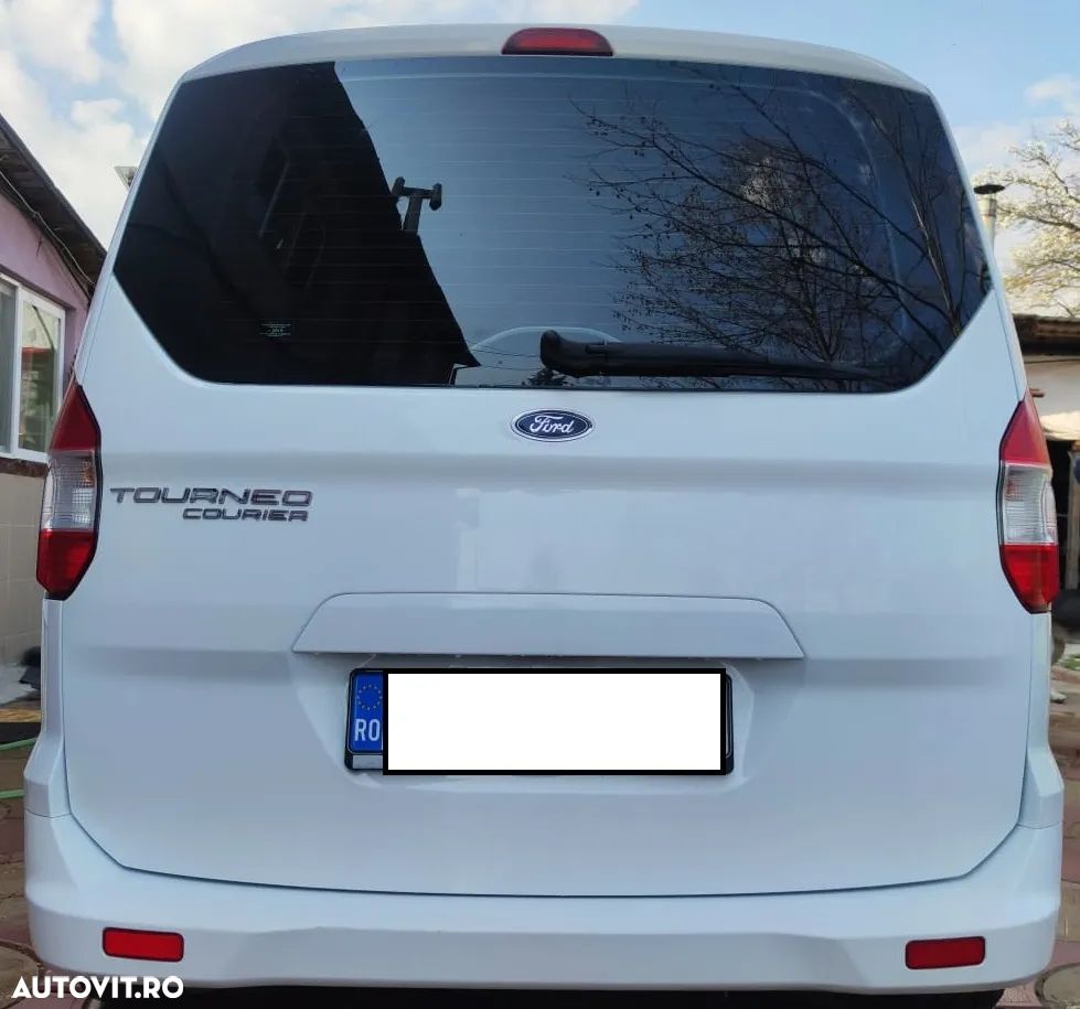 Ford Tourneo Courier - 2