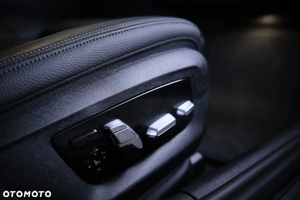 BMW Seria 5 540i xDrive mHEV M Sport sport - 14