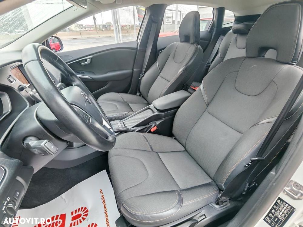 Volvo V40 D2 DRIVe Aut. Momentum - 11