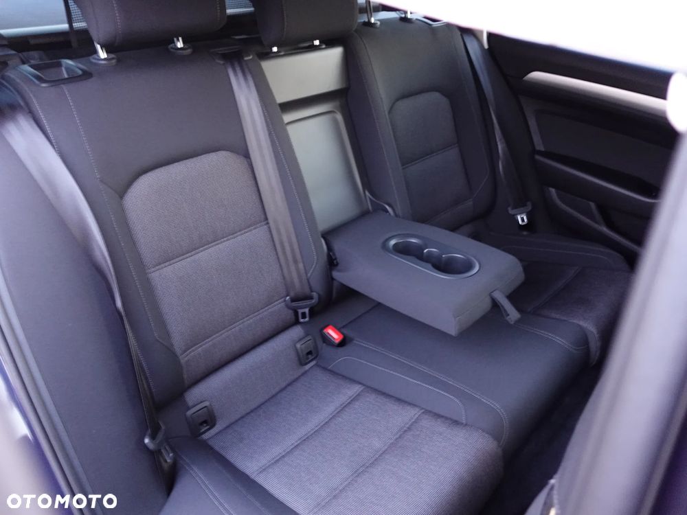 Volkswagen Passat Variant 2.0 TDI SCR DSG Comfortline - 5