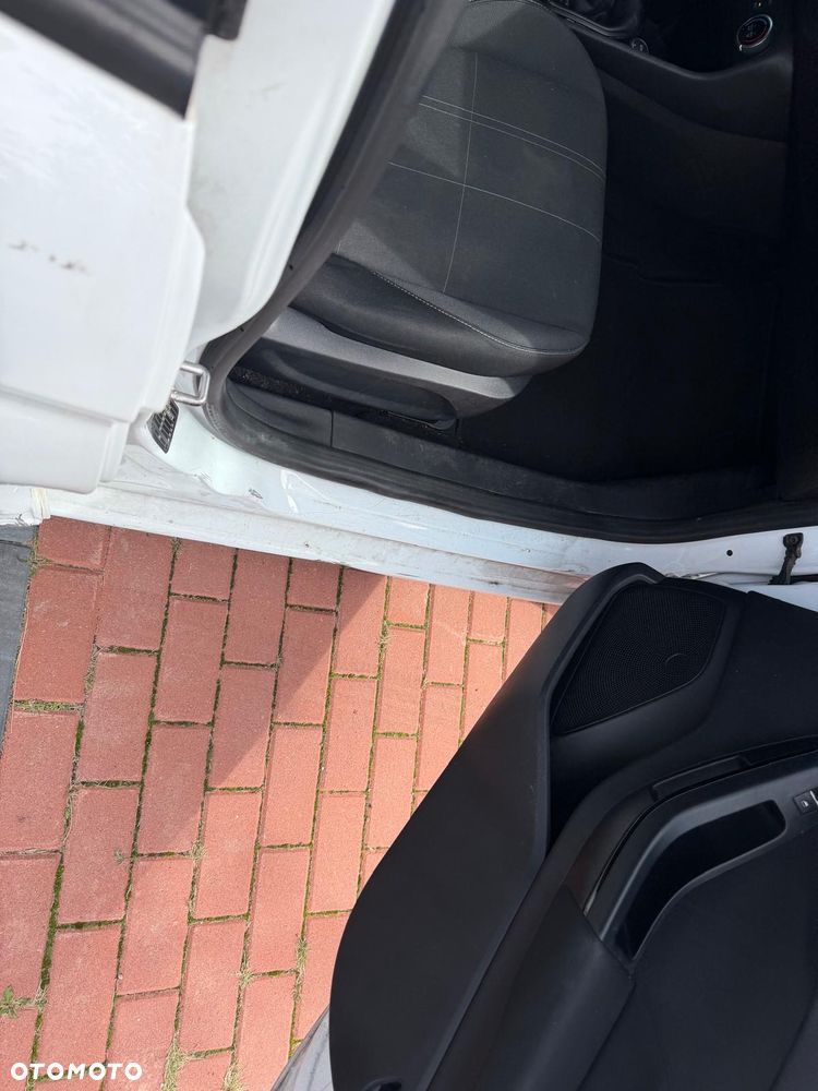 Ford Fiesta 1.1 ST-Line - 19