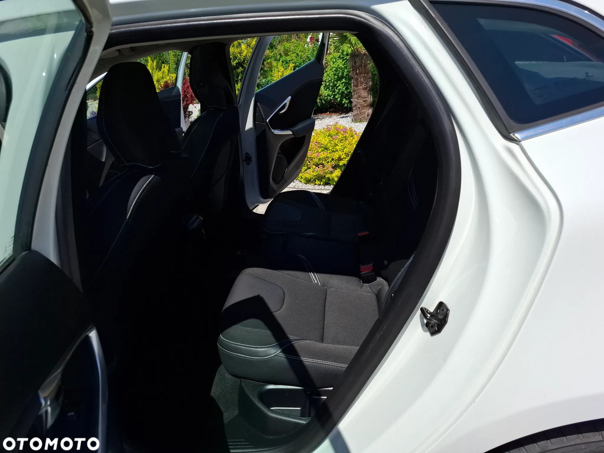 Volvo V40 D2 Momentum - 24