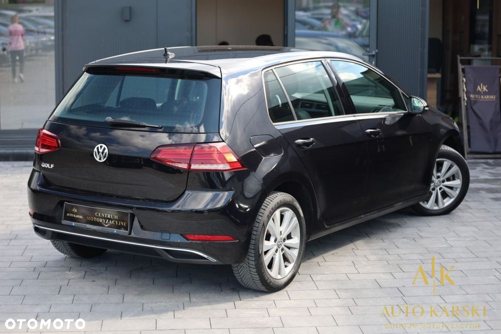 Volkswagen Golf - 8
