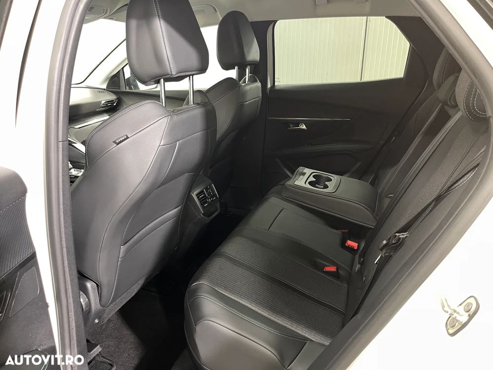 Peugeot 3008 225 e-EAT8 Allure Pack - 11