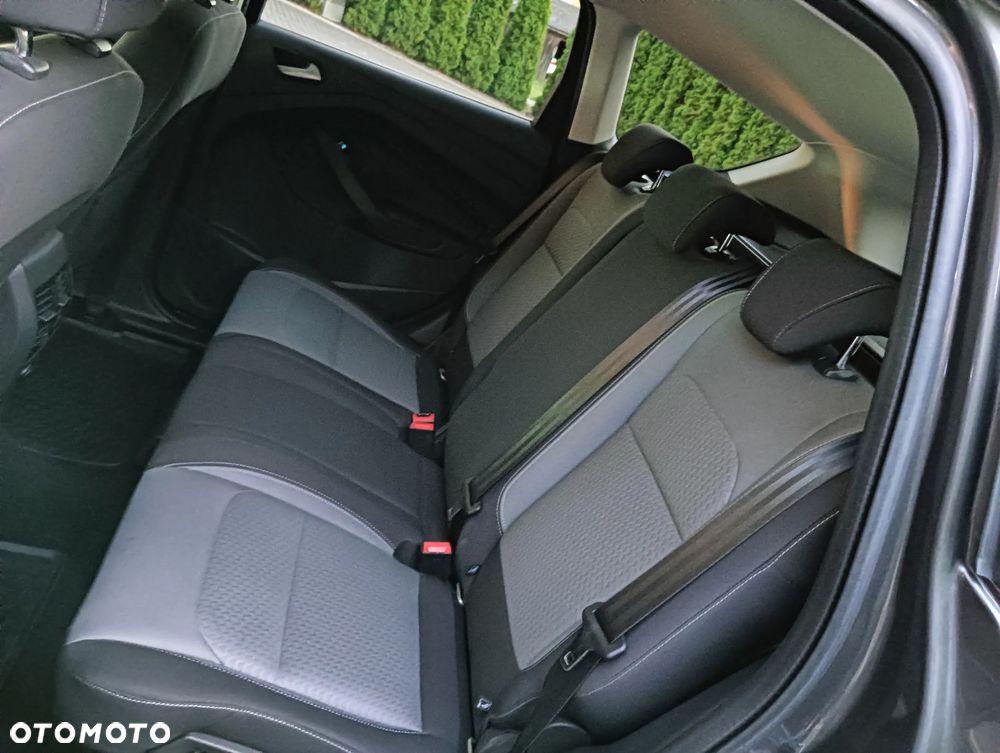 Ford Kuga - 18