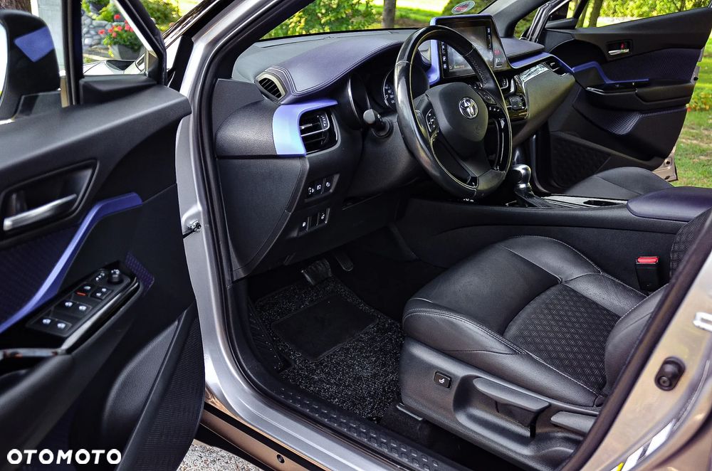 Toyota C-HR Business-Edition - 25