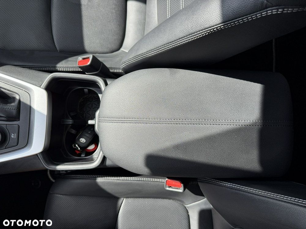 Toyota RAV4 - 24