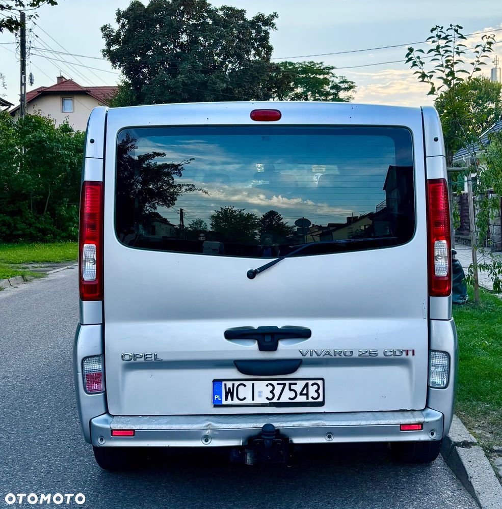 Opel Vivaro L2H1 2.9t - 10