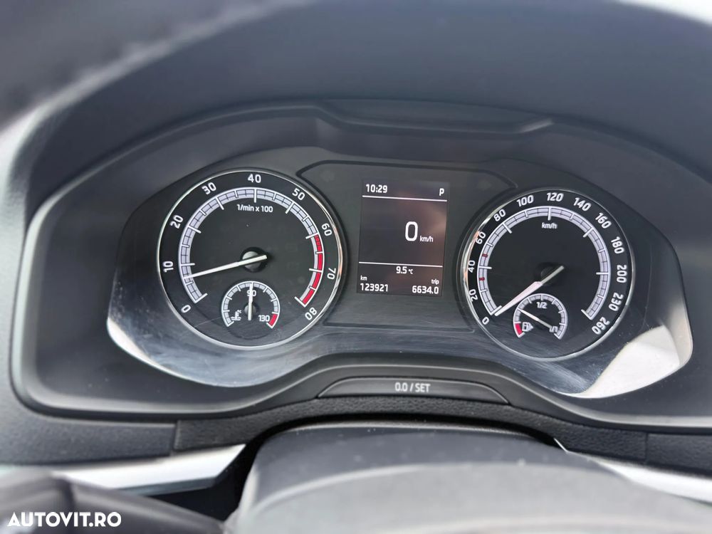 Skoda Karoq 1.5 TSI DSG Ambition - 24