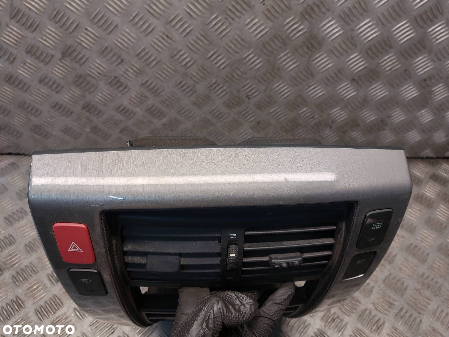 RAMKA KONSOLI ŚRODKOWEJ + LEWARKA BIEGÓW  HYUNDAI TUCSON I 84651-2E000 - 7