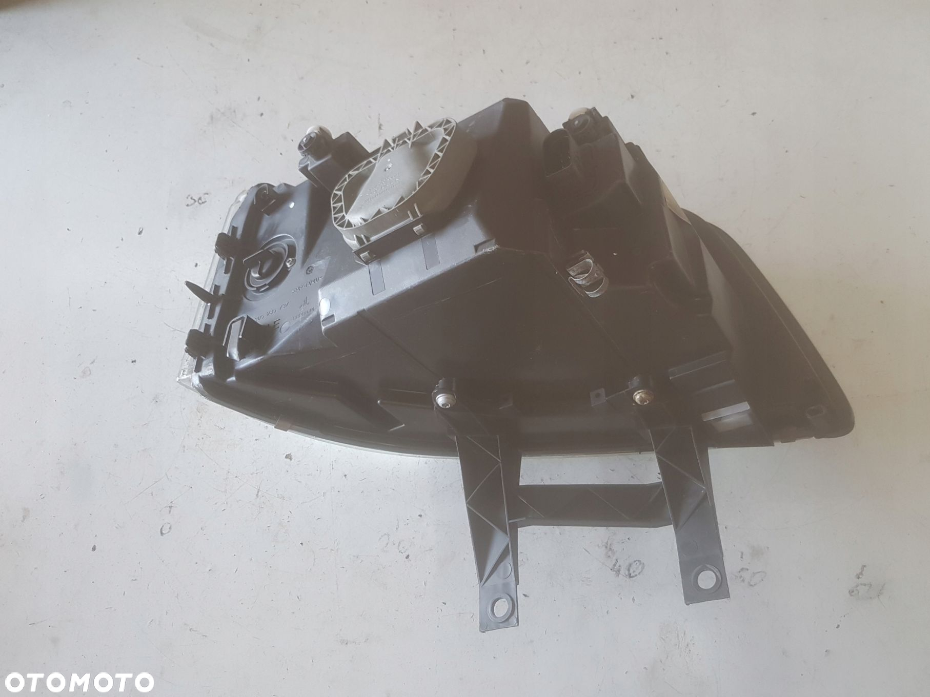 VW TRANSPORTER T5 03-09r LAMPA LEWA PRZÓD EUROPA - 4