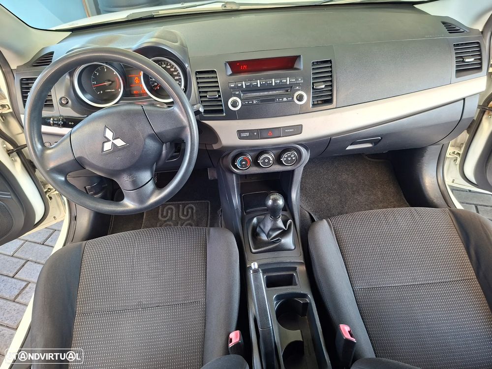 Mitsubishi Lancer 1.8 DI-D Intense - 13