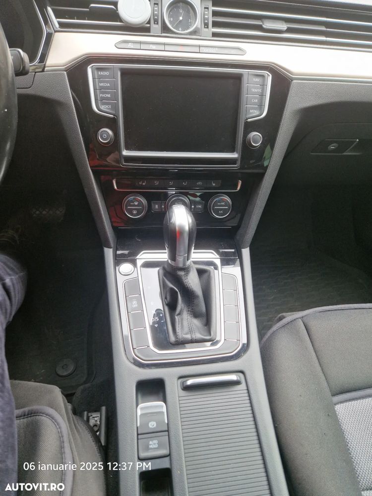 Volkswagen Passat 2.0 TDI SCR DSG Highline - 17