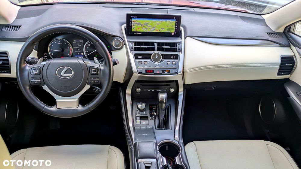 Lexus NX 300 F Impression AWD - 12