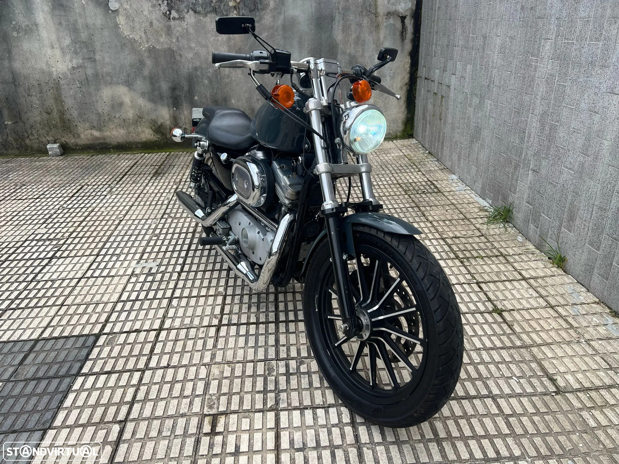 Harley-Davidson 883 - 6