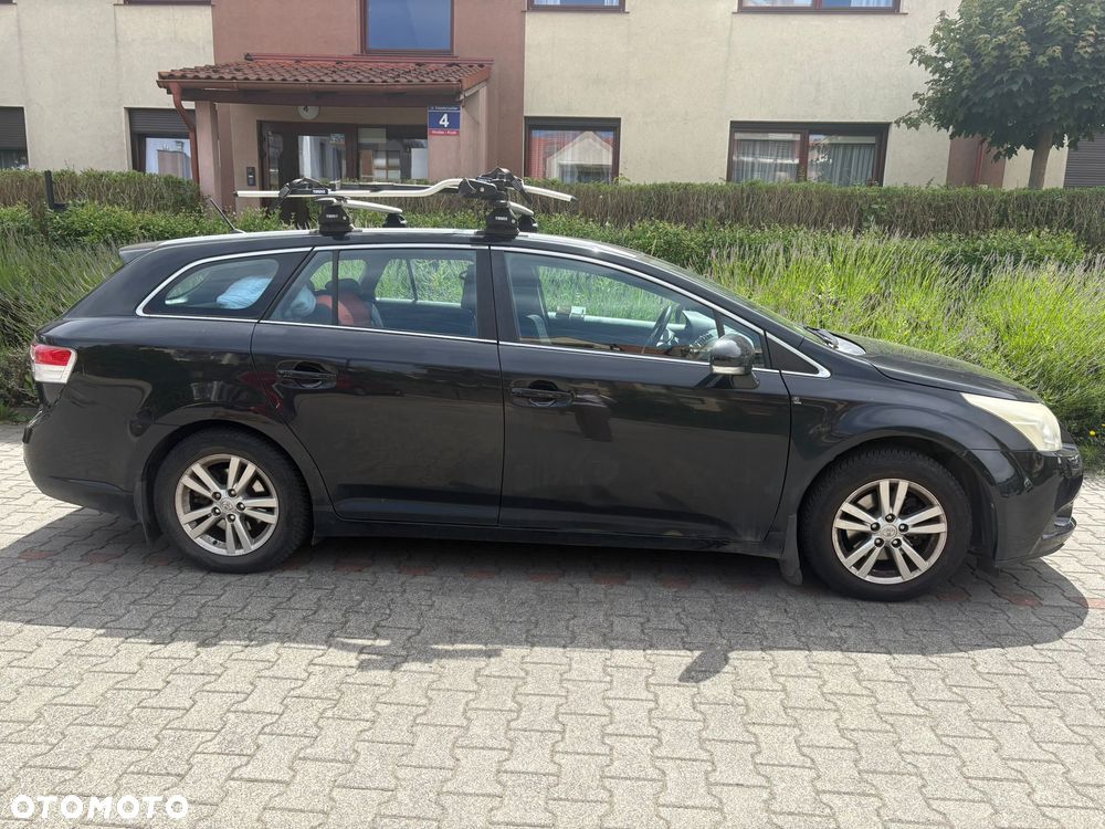 Toyota Avensis 1.8 Sol - 1