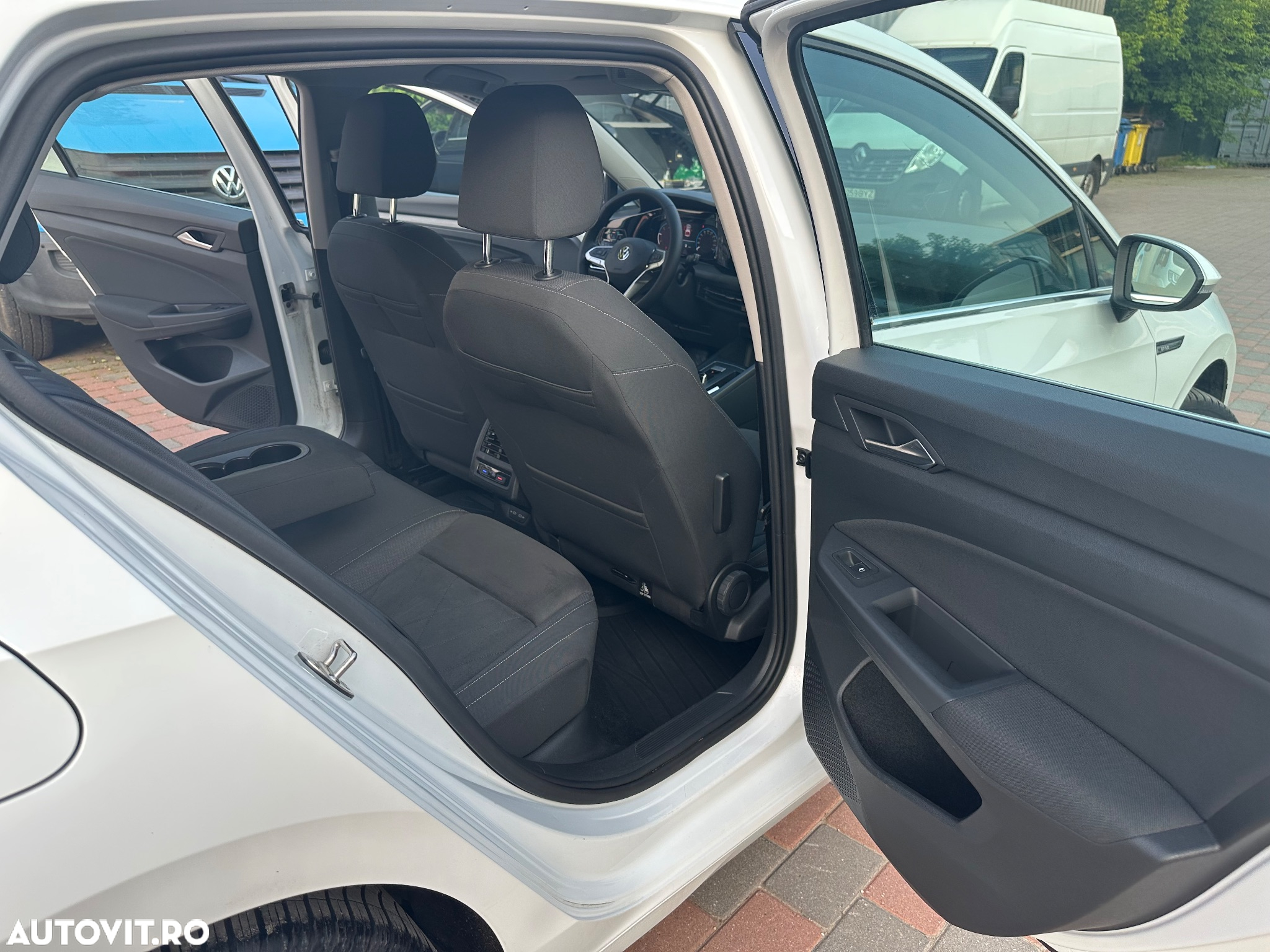 Volkswagen Golf 2.0 TDI DSG Style - 23