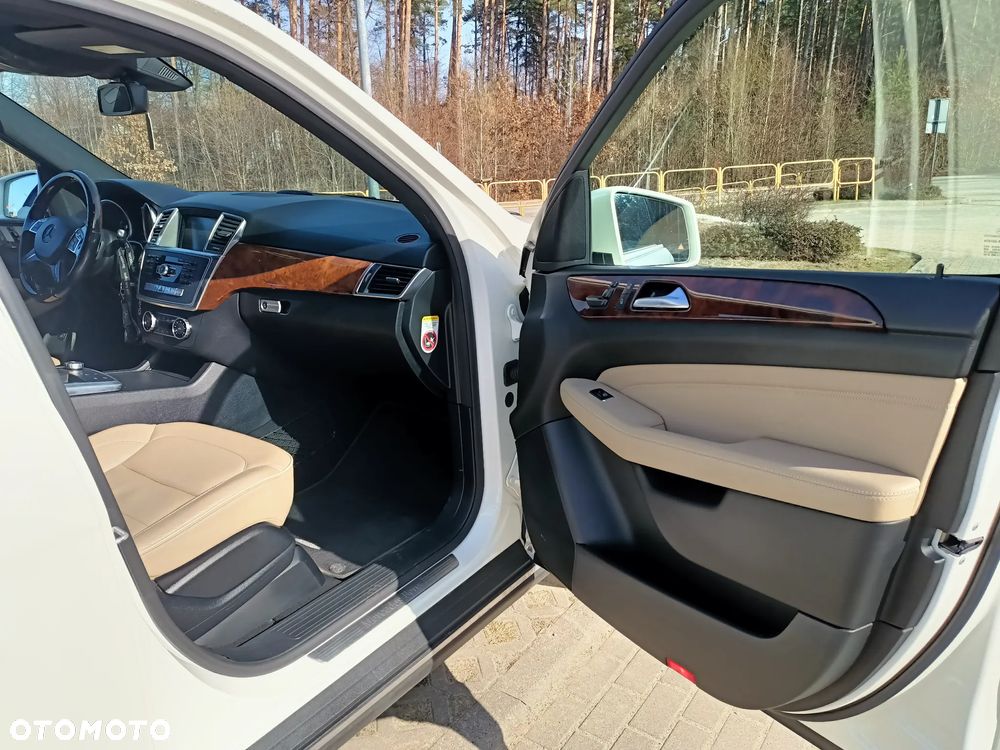 Mercedes-Benz ML 350 BlueTEC 4-Matic - 12