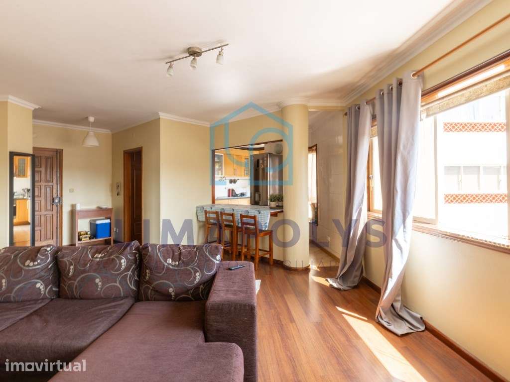Apartamento T2 com lugar de garagem e vista de mar - Grande imagem: 3/12