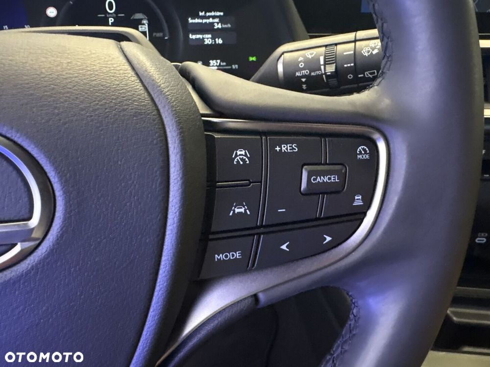 Lexus UX - 26