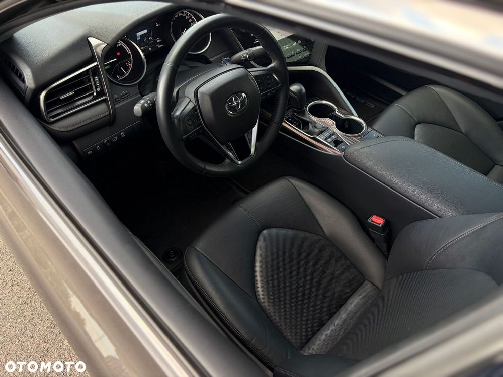 Toyota Camry 2.5 Hybrid Executive CVT - 20