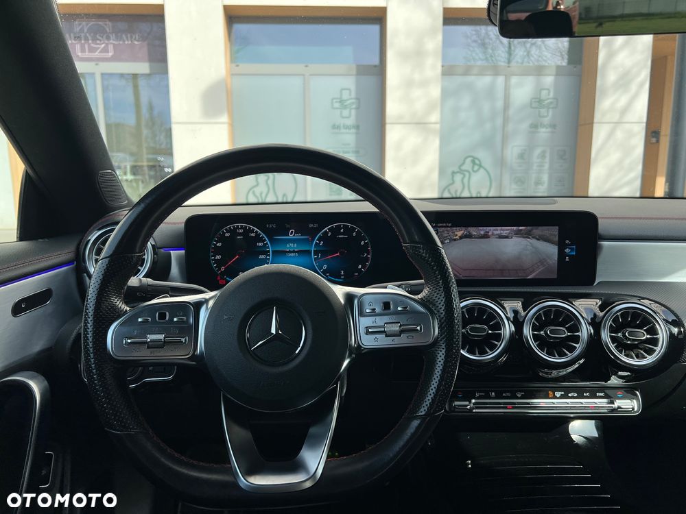 Mercedes-Benz CLA 250 4-Matic AMG Line 7G-DCT - 17