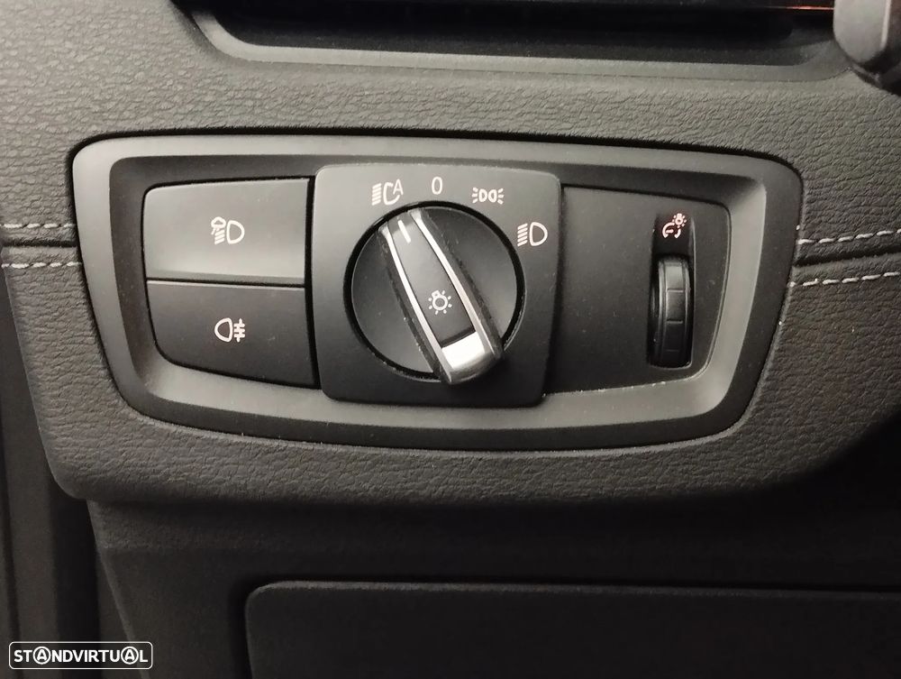 BMW X2 18 d sDrive Auto — fotografia 21