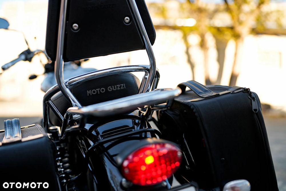 Moto Guzzi V9 - 25