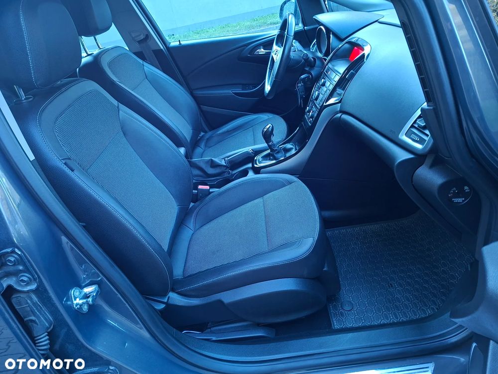 Opel Astra 1.4 T Cosmo - 29