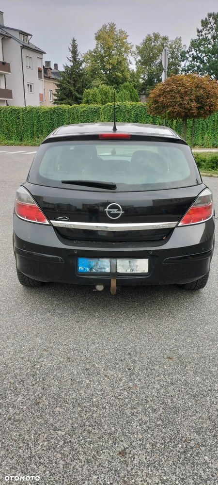 Opel Astra 1.9 CDTI Essentia - 4