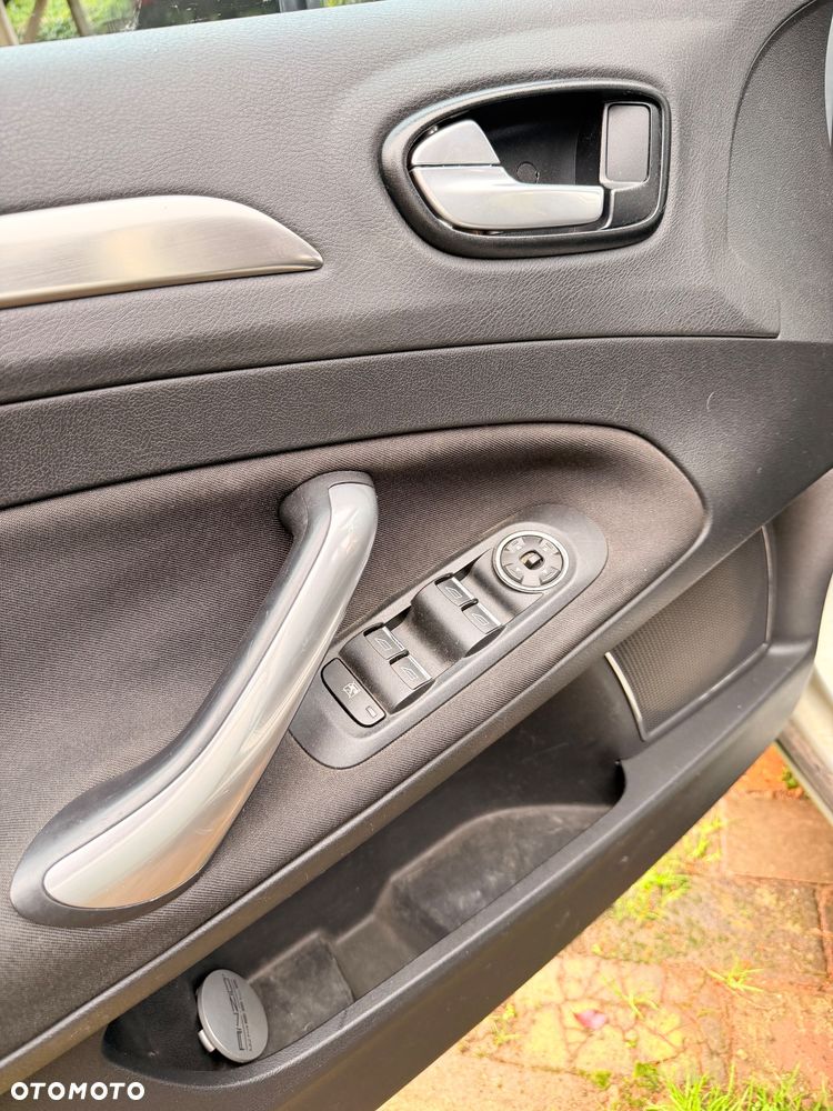 Ford Mondeo - 14