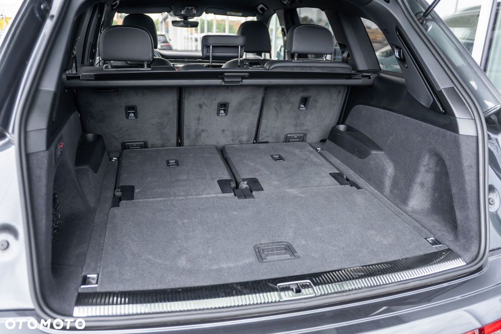 Audi Q7 - 11