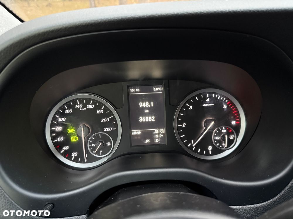 Mercedes-Benz VITO - 13